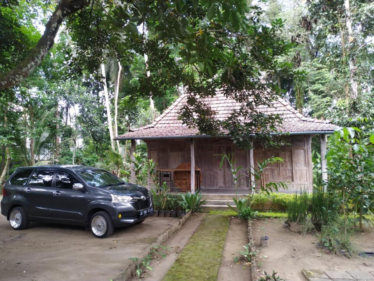 ホテル Omah Kayu Jagalan マゲラン エクステリア 写真